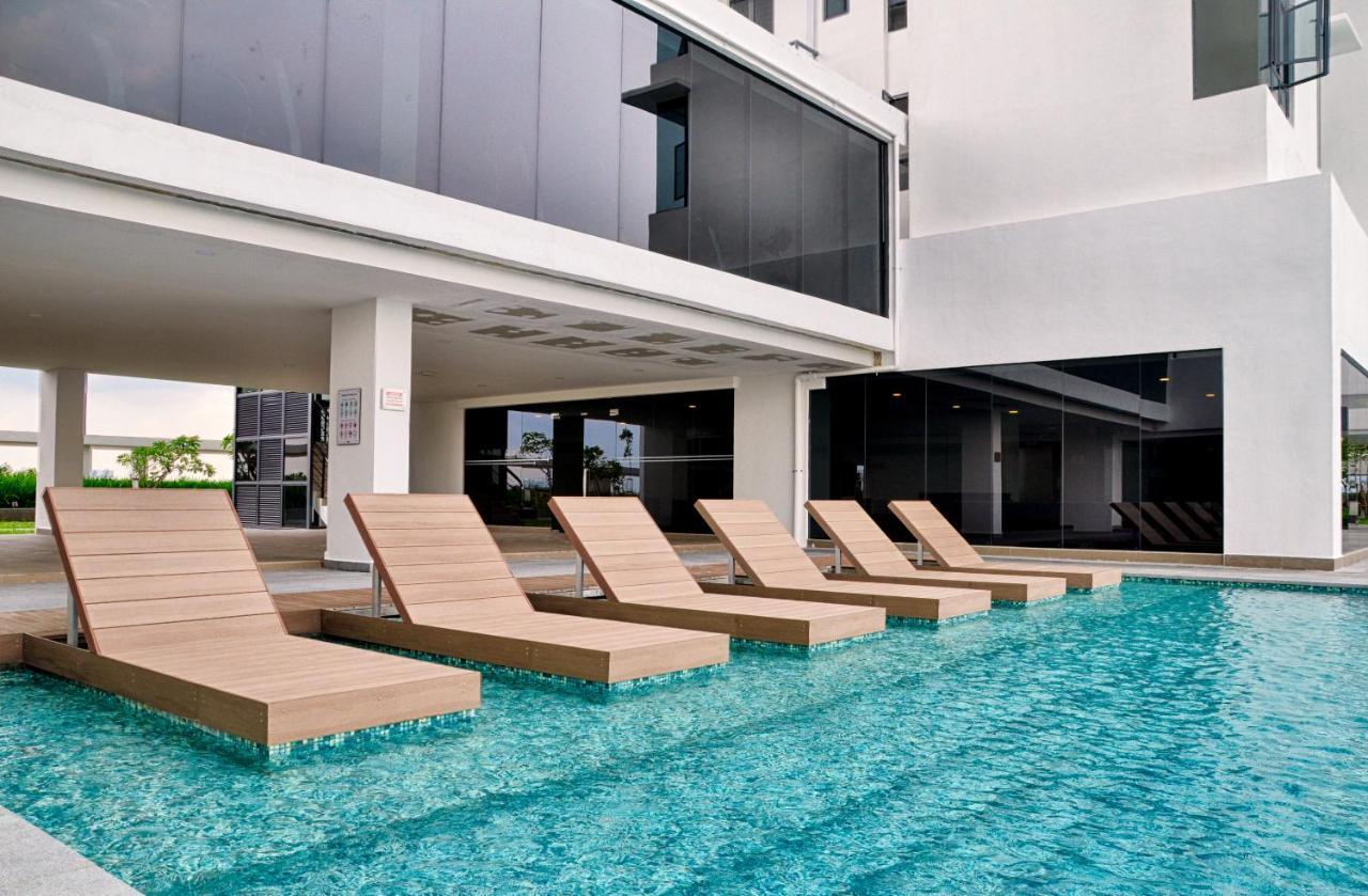 1Tebrau Premium Suites By 12Stay Johor Bahru Exterior foto